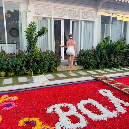 Rest, Play, Explore, Work, Transform At White Bali Piramidas - Monthly Stays