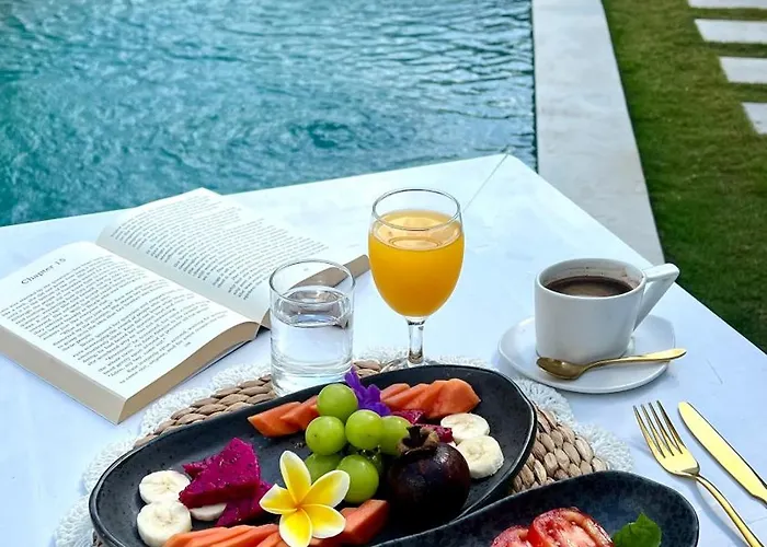 ベッド・アンド・ブレックファスト Rest, Play, Explore, Work, Transform At White Bali Piramidas - Monthly Kapal
