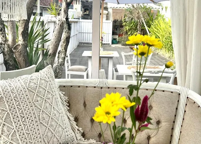 Rest, Play, Explore, Work, Transform At White Bali Piramidas - Monthly * Kapal