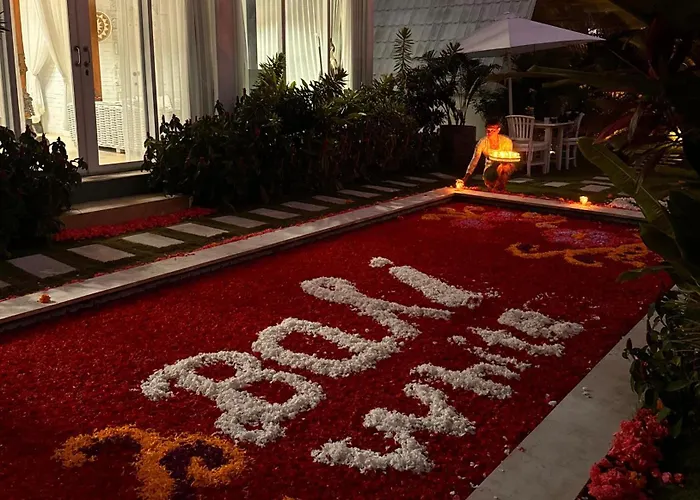 ベッド・アンド・ブレックファスト Rest, Play, Explore, Work, Transform At White Bali Piramidas - Monthly